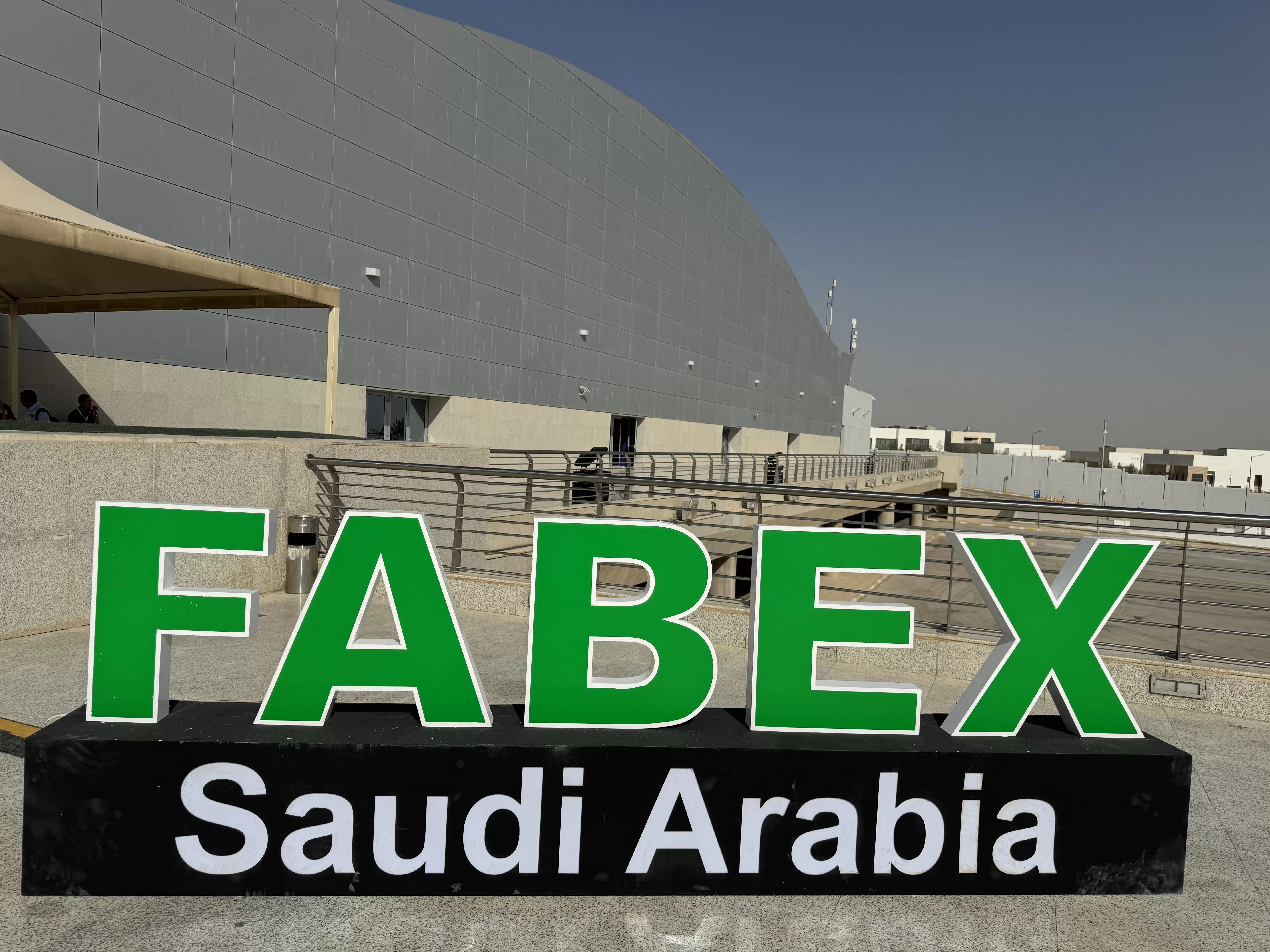 تألق تايكان في معرض FABEX للمعادن والصلب 2025، وبناء شراكات استراتيجية في الشرق الأوسط