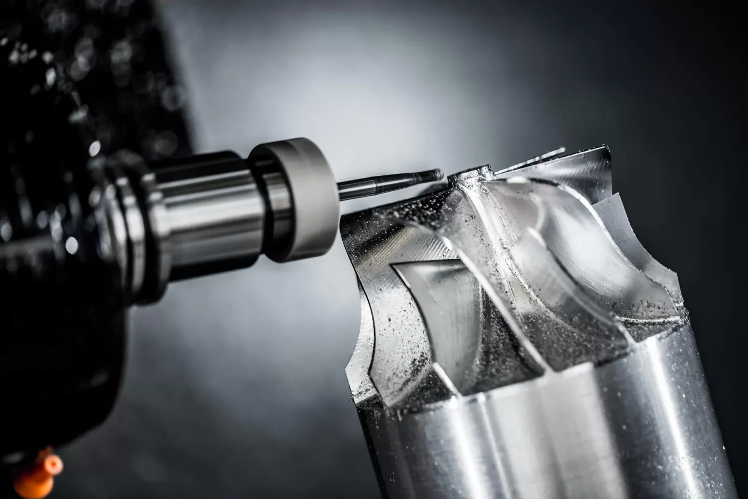 معدات تايكان للتصنيع باستخدام CNC