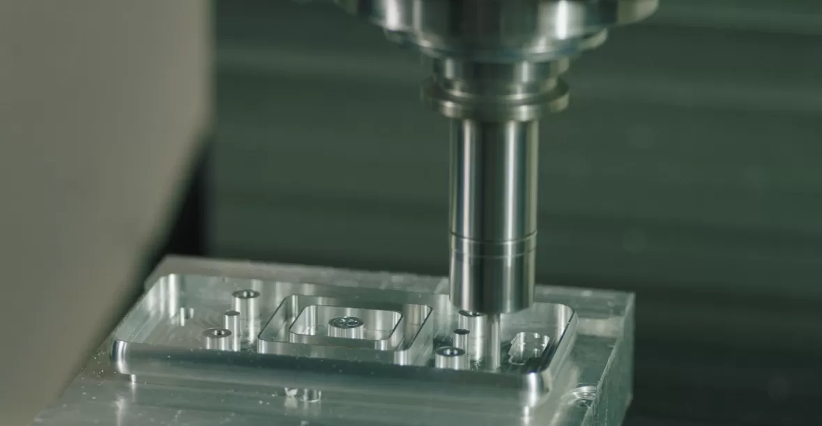 مراكز الحفر والتفريز CNC مراكز الحفر والتفريز CNC