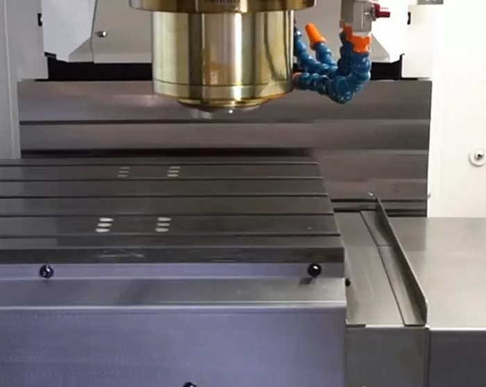 التمركز في منتصف محاور CNC